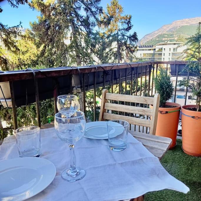 Excellent - 2 & Salon - Vue Magnifique Sur Les Montagnes & Parking Prive Gratuit